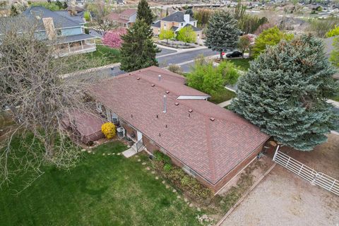 Tiny photo for 11243 S BLAKE CIR W, South Jordan, UT 84095 (MLS # 2147764)