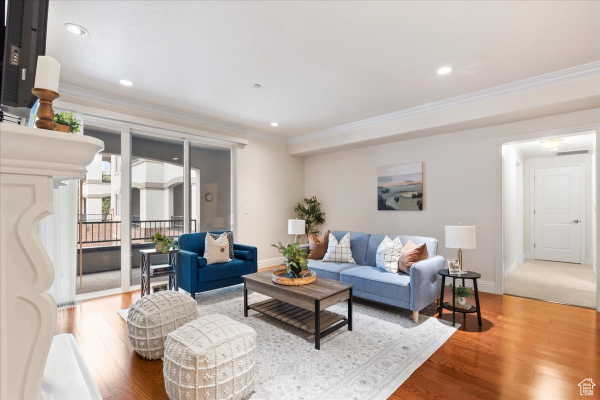 COUNTRY CLUB RIDGE CONDOMINIUMS - Residential