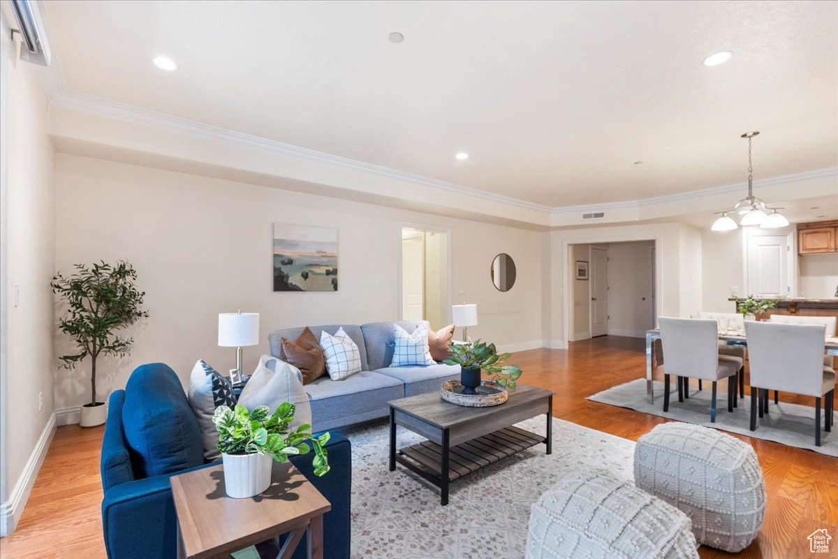 COUNTRY CLUB RIDGE CONDOMINIUMS - Residential