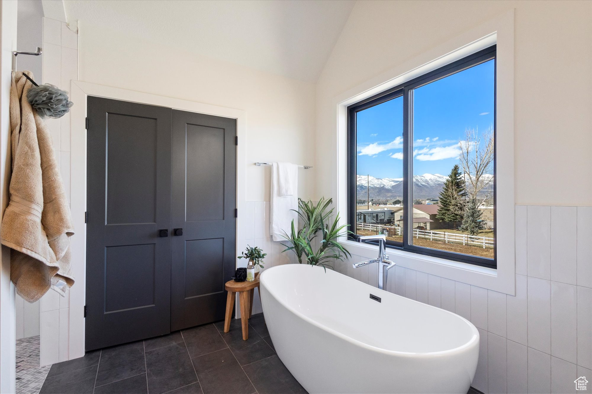 BROOKSIDE - Residential