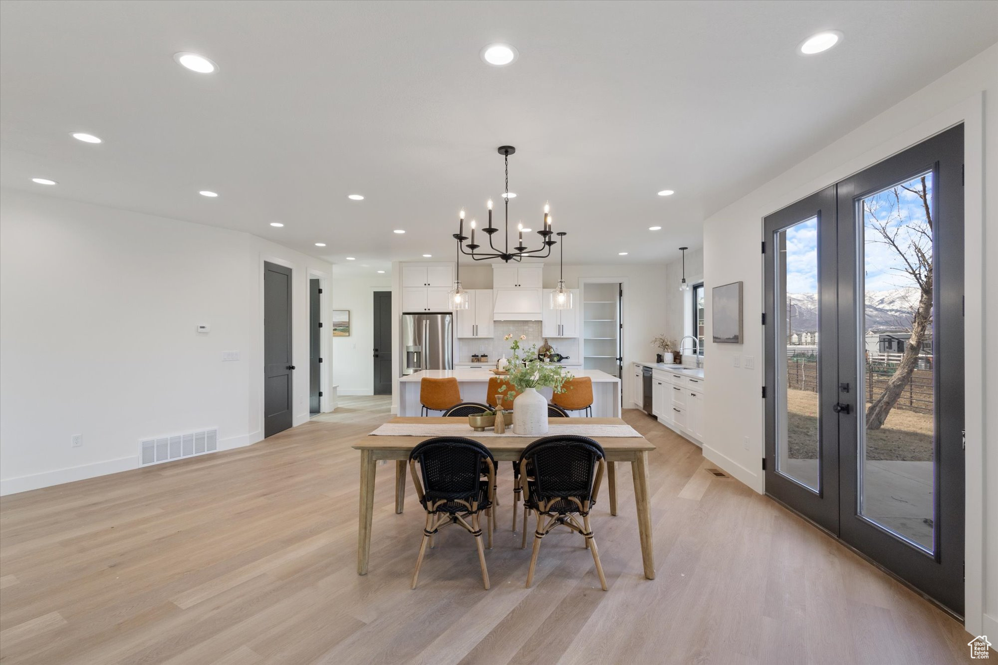 BROOKSIDE - Residential