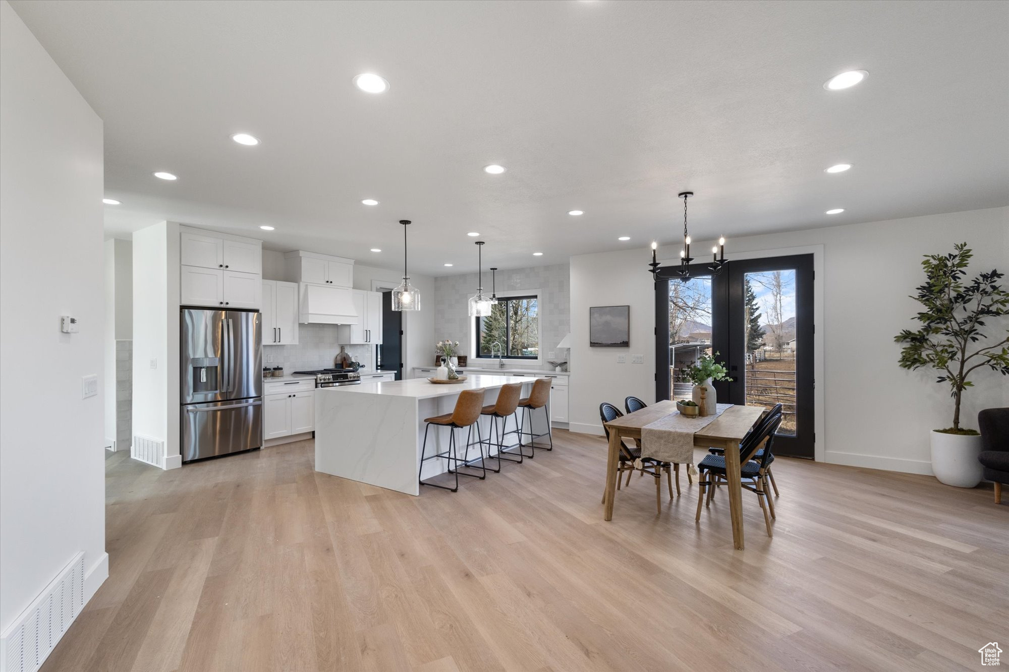 BROOKSIDE - Residential