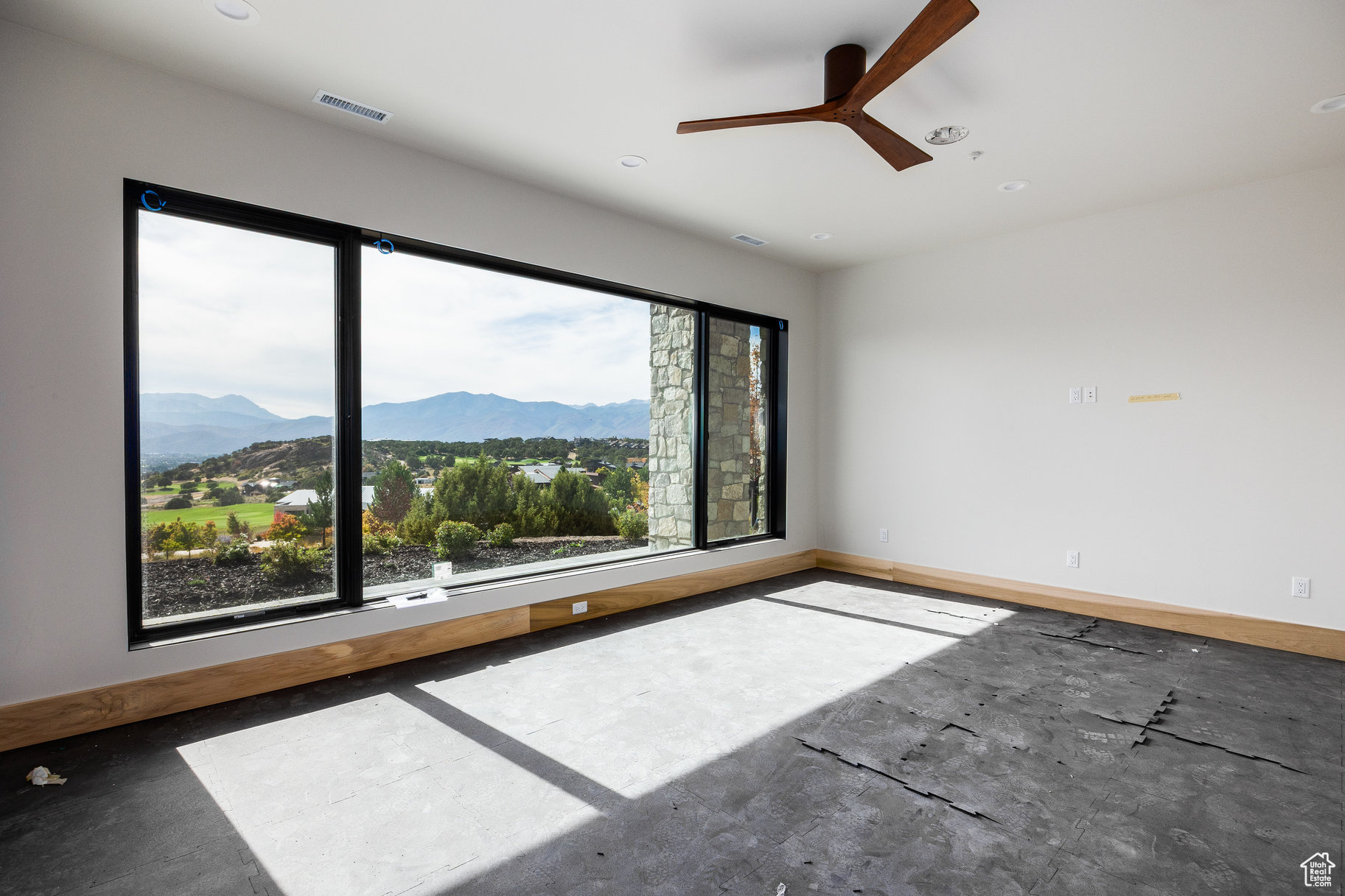 RED LEDGES - Residential