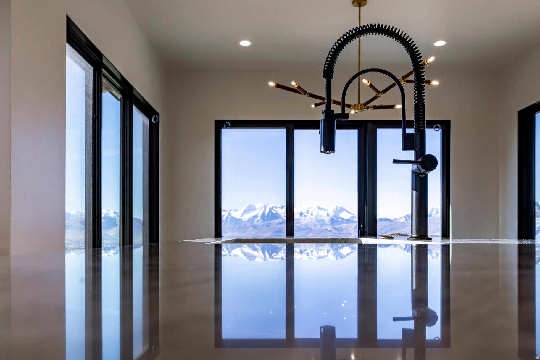 RED LEDGES - Residential