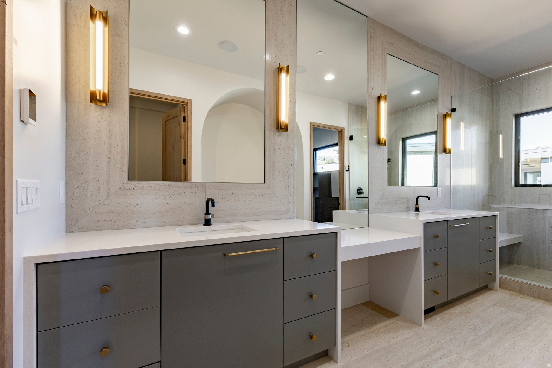 RED LEDGES - Residential