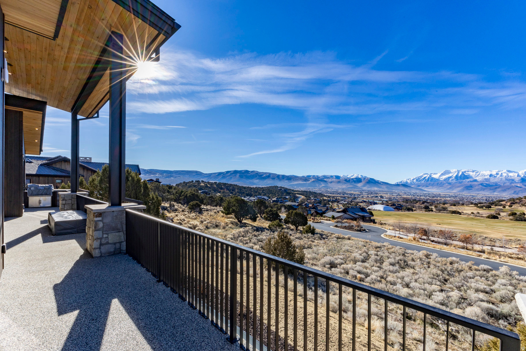 RED LEDGES - Residential