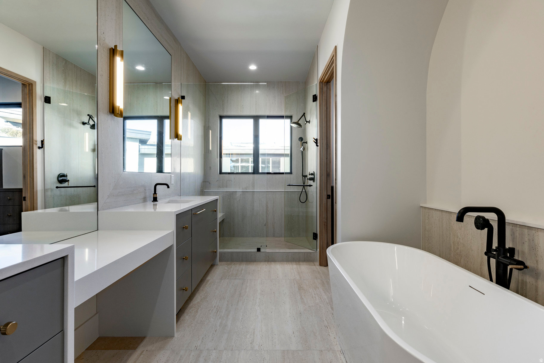 RED LEDGES - Residential