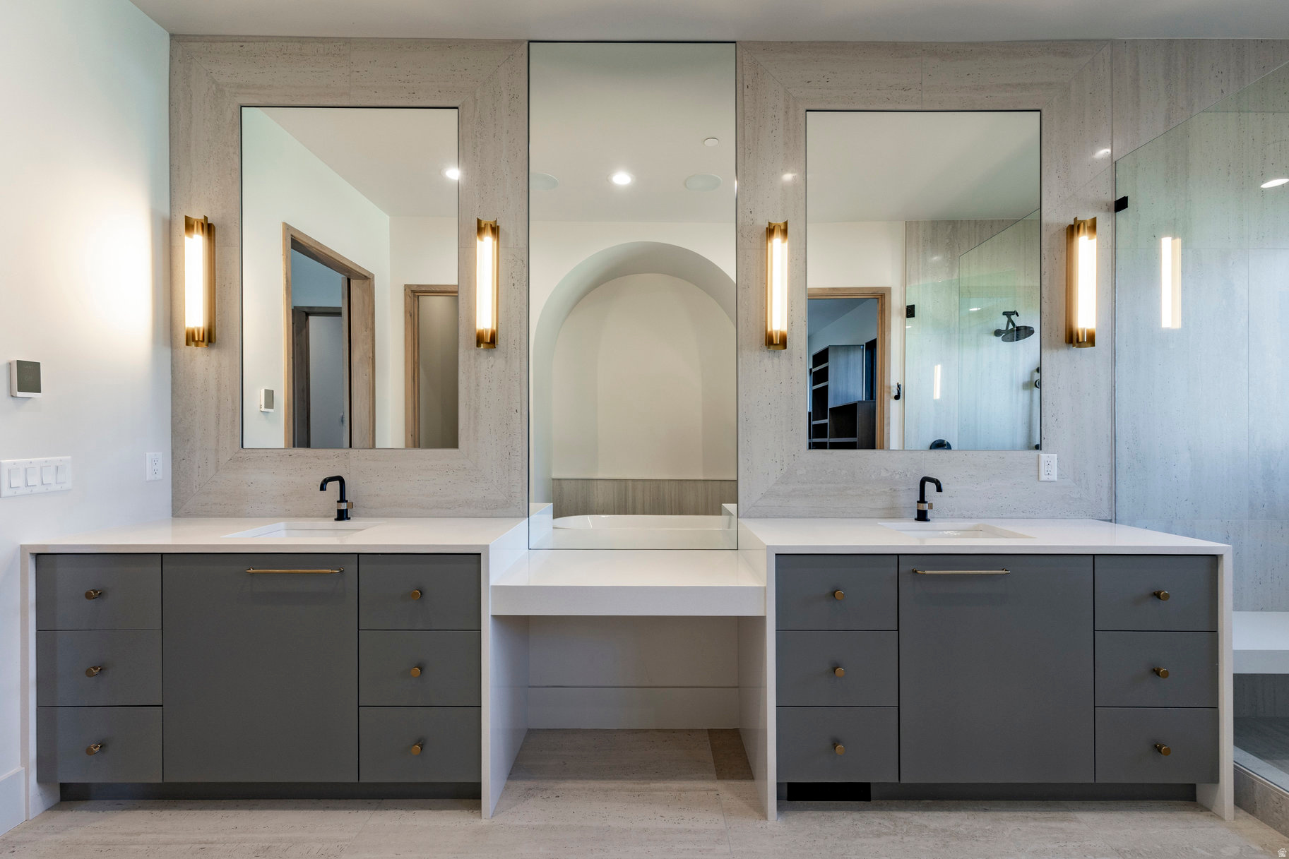 RED LEDGES - Residential