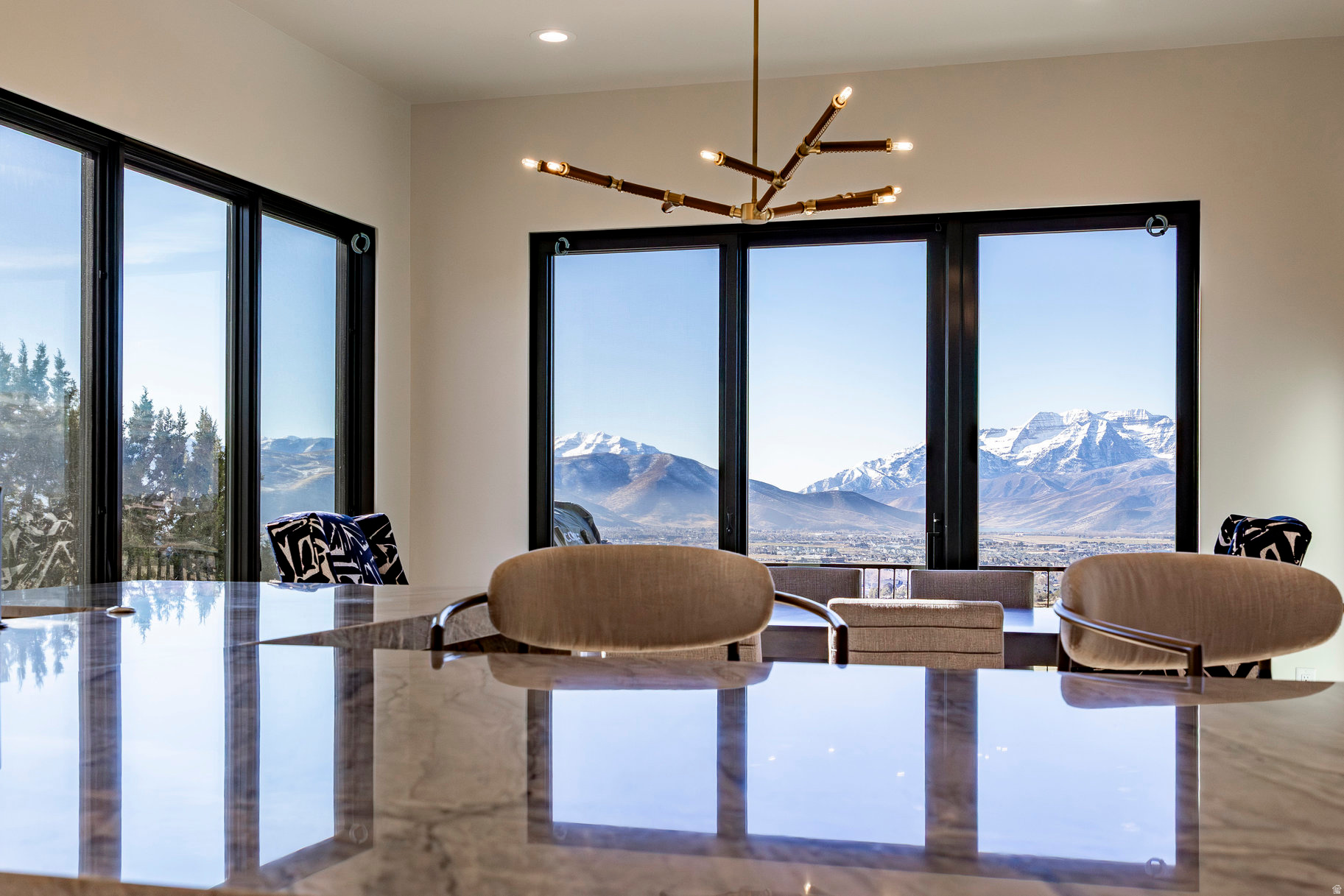 RED LEDGES - Residential