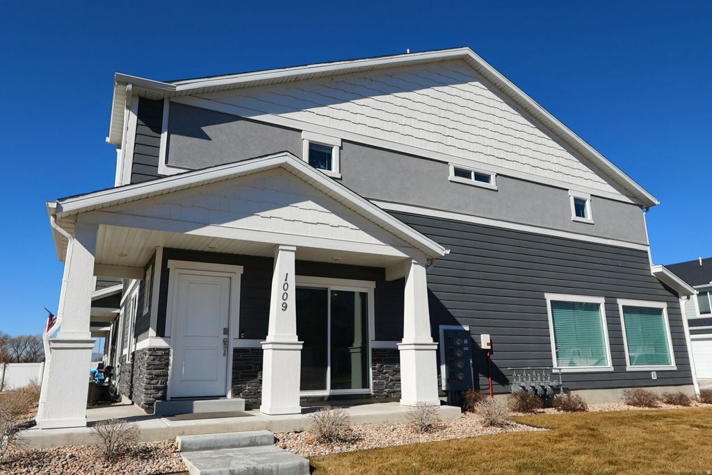 Photo of 1864 S 730 W #1009, Provo, UT 84601 (MLS # 2140964)