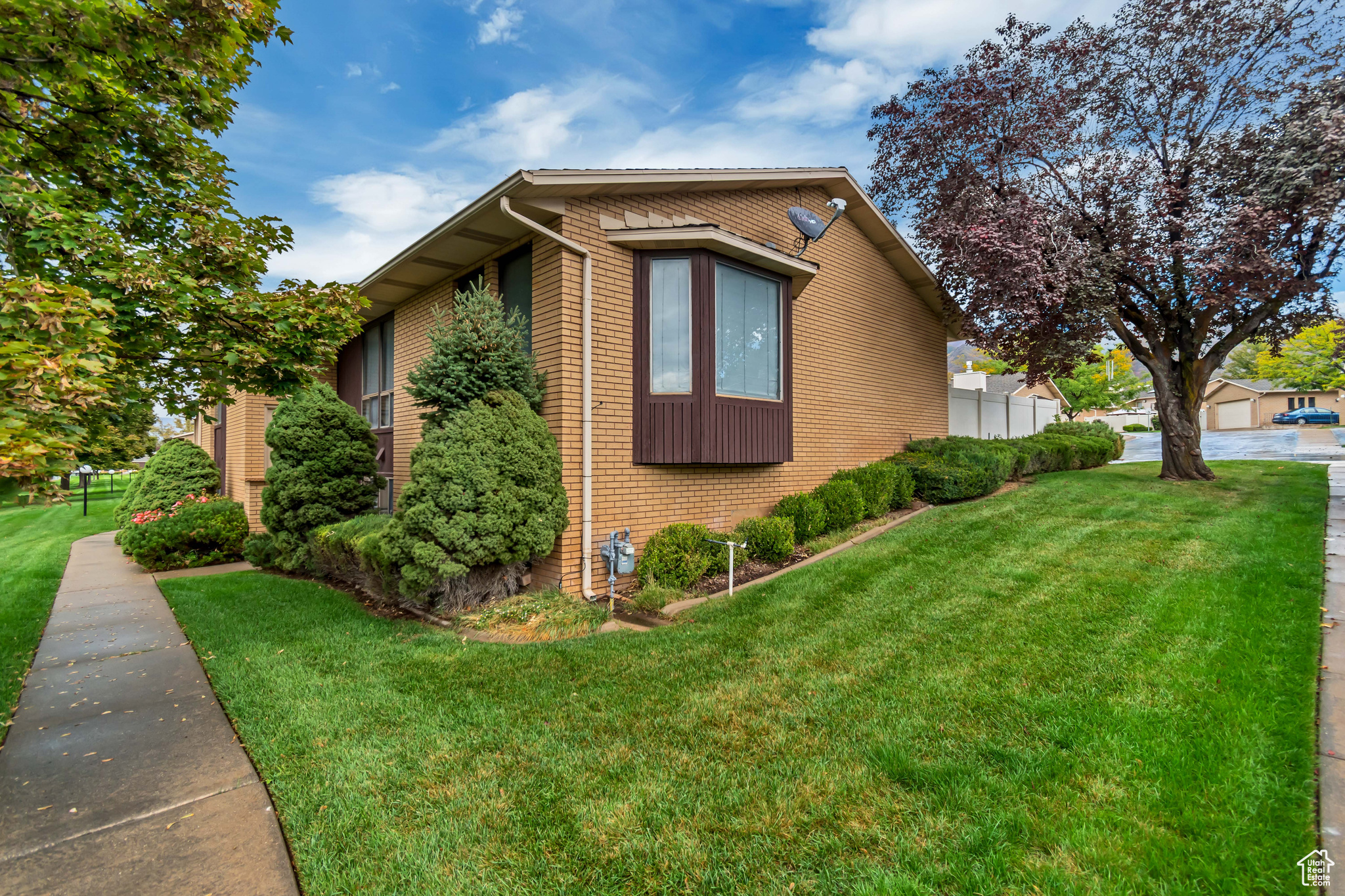 Well-maintained 4-bedroom, 2-bathroom condo in Ogden. Quiet community. Convenient Hwy 89 access for easy commutes. Situated within minutes to Ogden Regional Medical Center and downtown Ogden. Close to schools, shopping and entertainment. Quick access to mountains for recreation.