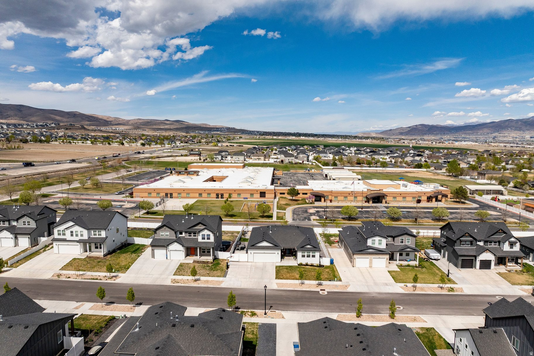 ALPINE SPRINGS - Residential