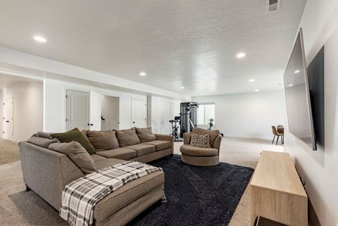 Tiny photo for 712 W BLUE MOUNTAIN DR, Saratoga Springs, UT 84045 (MLS # 2150267)