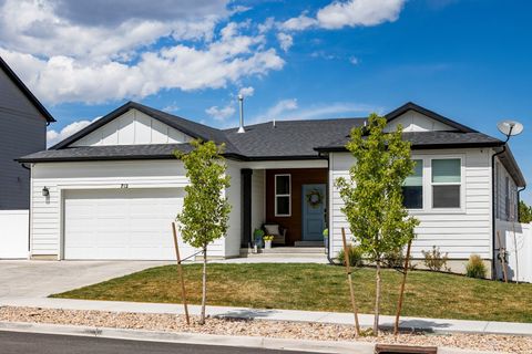 Tiny photo for 712 W BLUE MOUNTAIN DR, Saratoga Springs, UT 84045 (MLS # 2150267)