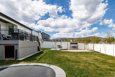 Tiny photo for 712 W BLUE MOUNTAIN DR, Saratoga Springs, UT 84045 (MLS # 2150267)