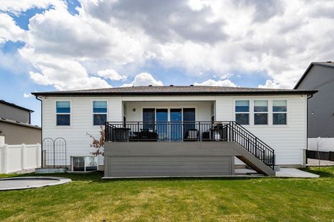Tiny photo for 712 W BLUE MOUNTAIN DR, Saratoga Springs, UT 84045 (MLS # 2150267)