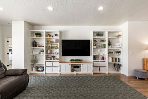 Tiny photo for 712 W BLUE MOUNTAIN DR, Saratoga Springs, UT 84045 (MLS # 2150267)