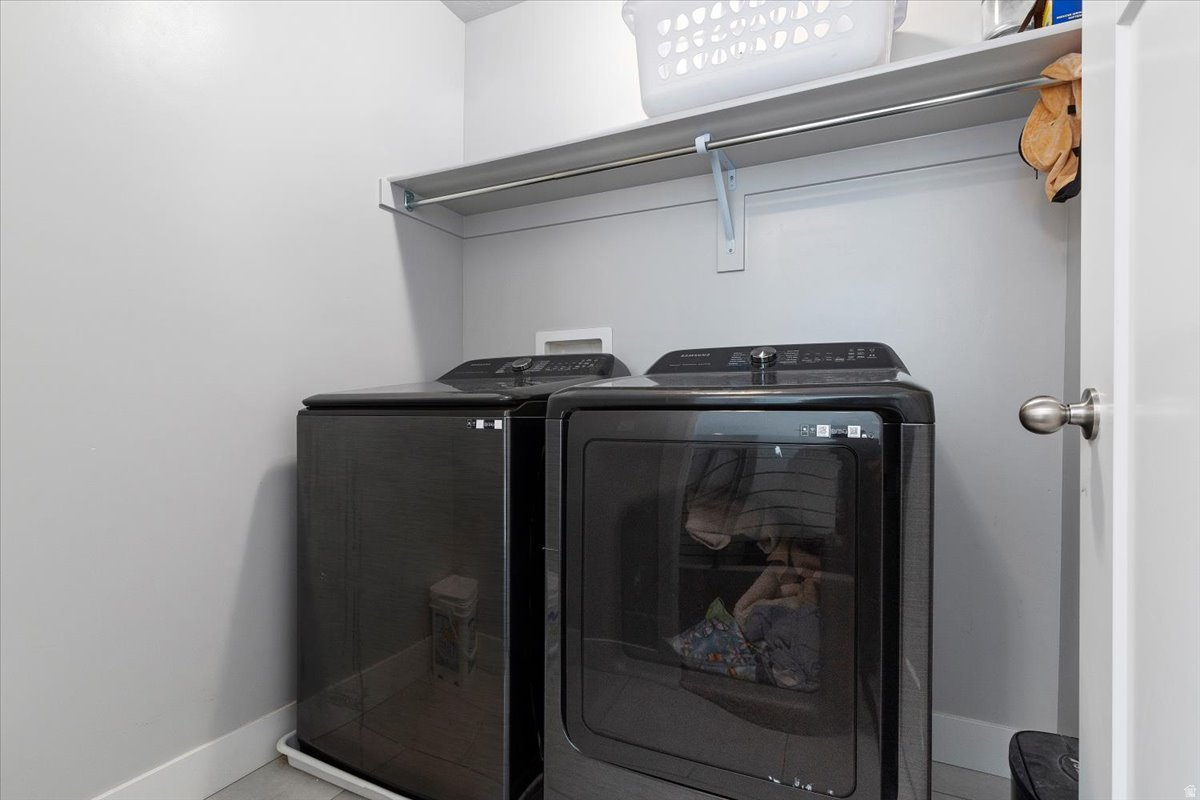 HIDDEN CANYON - Residential