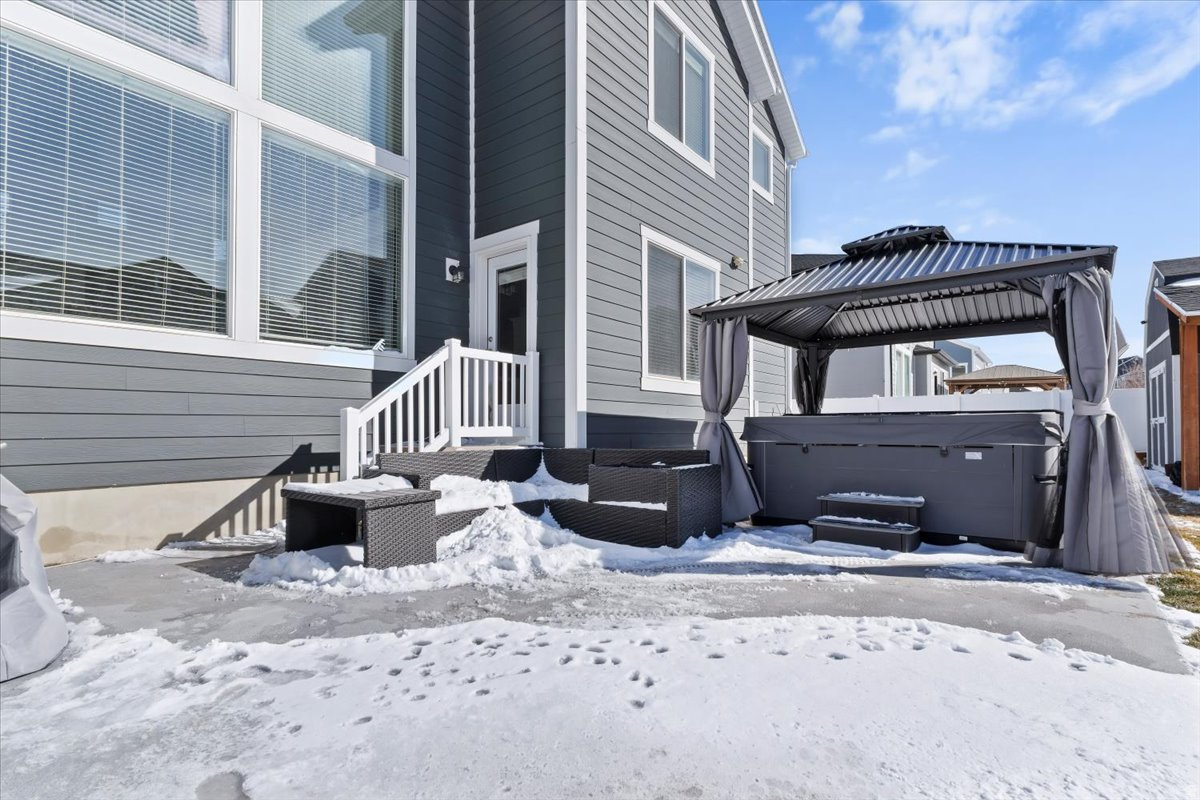 HIDDEN CANYON - Residential