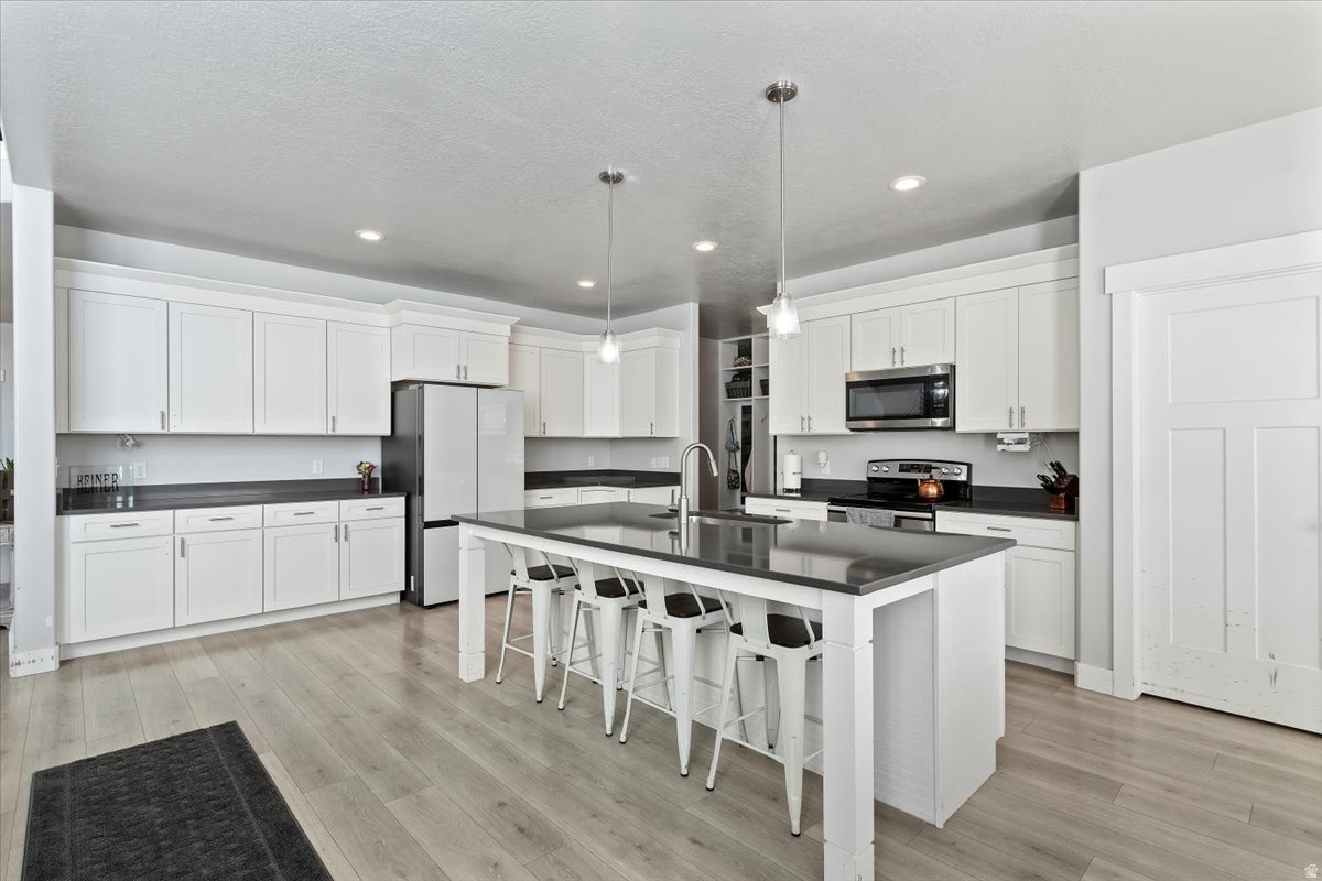 HIDDEN CANYON - Residential