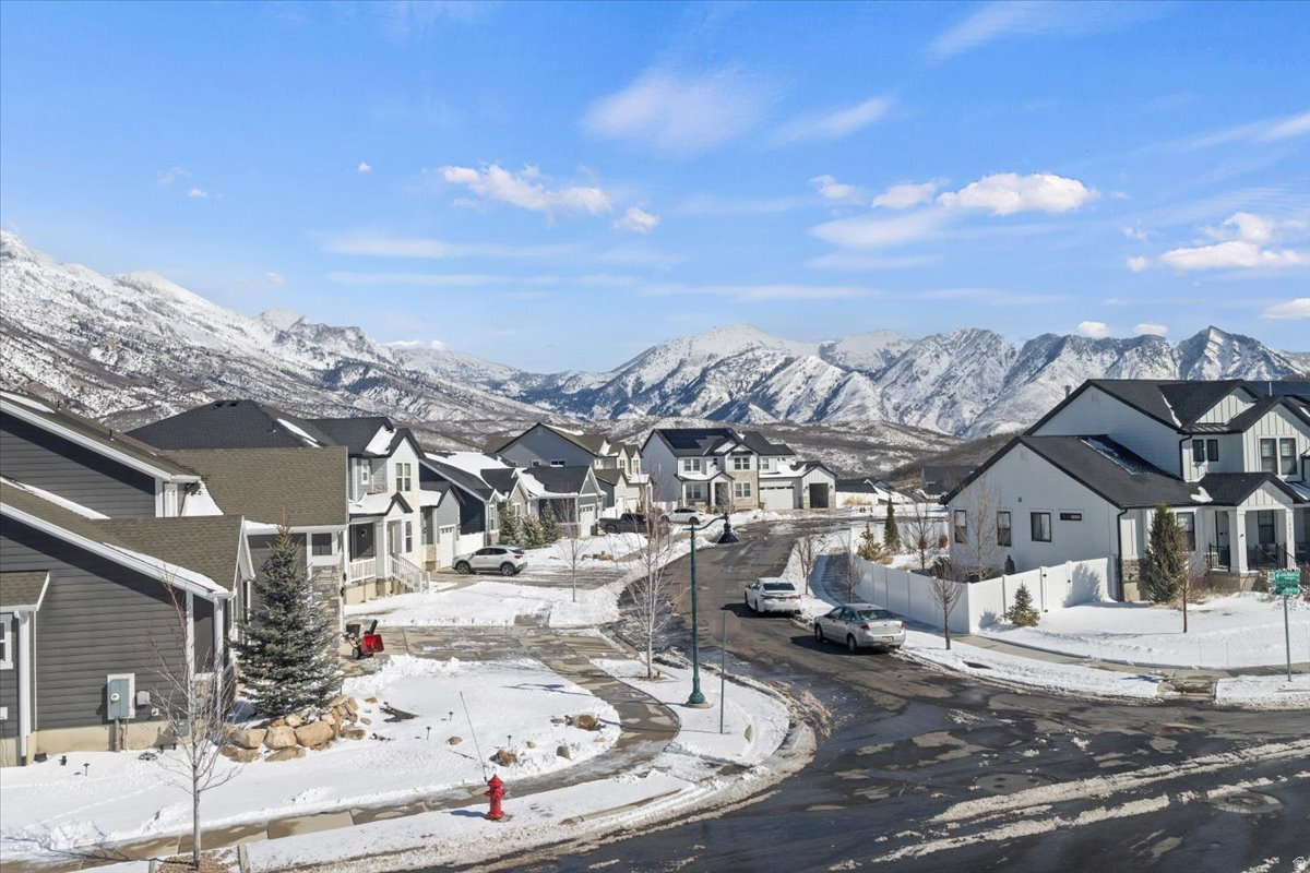 14884 S LONE BIRCH LN