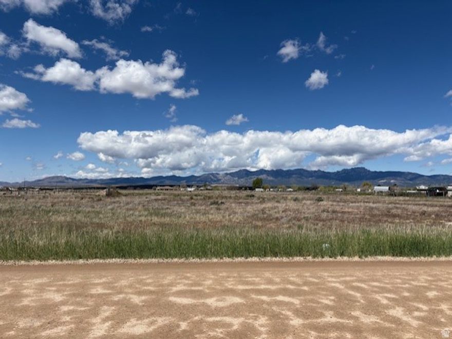 Discover a premier 4.86-acre parcel that combines utility ease with breathtaking surroundings. This generous lot is serviced by Beaver City Utilities, making it simple to bring your vision to life. Whether you're dreaming of a custom home, a private retreat, or a solid long-term investment, this property checks all the boxes.