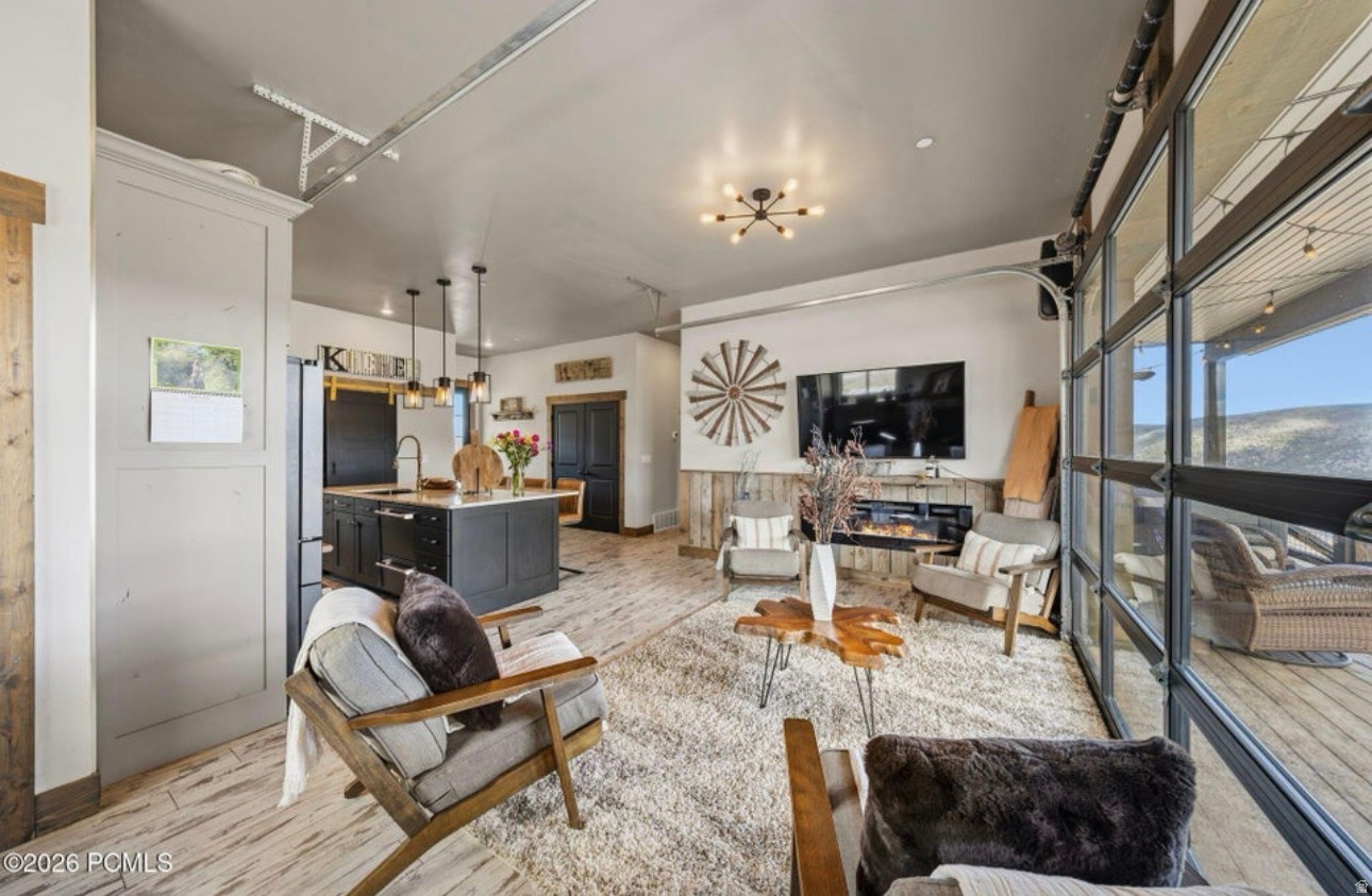 TIMBER LAKES - Residential