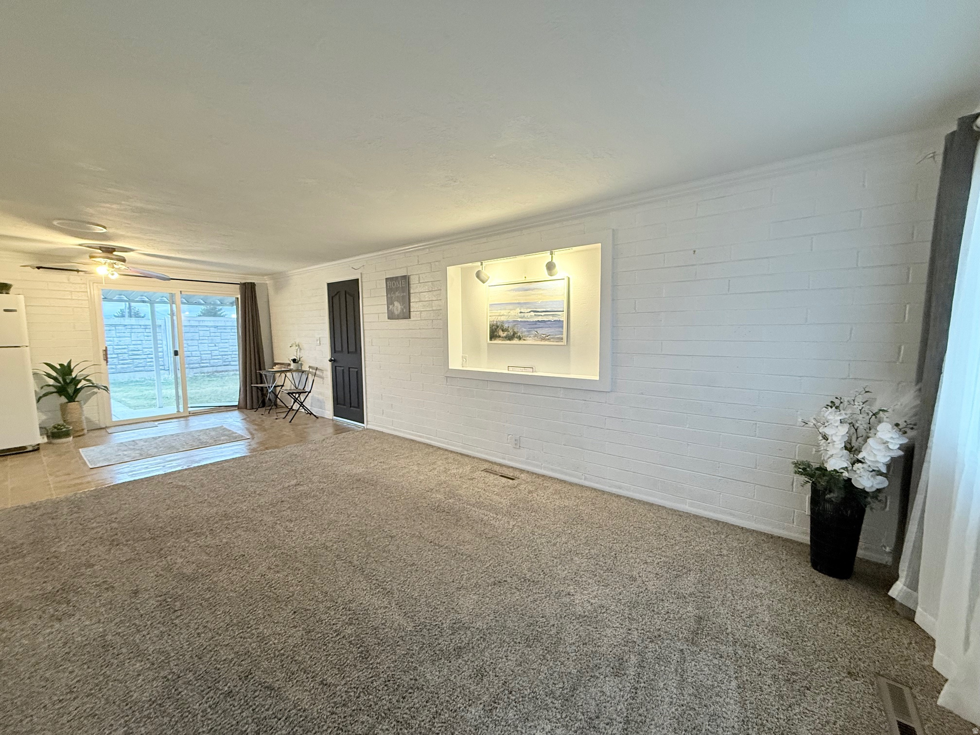 WHITE CITY - Residential