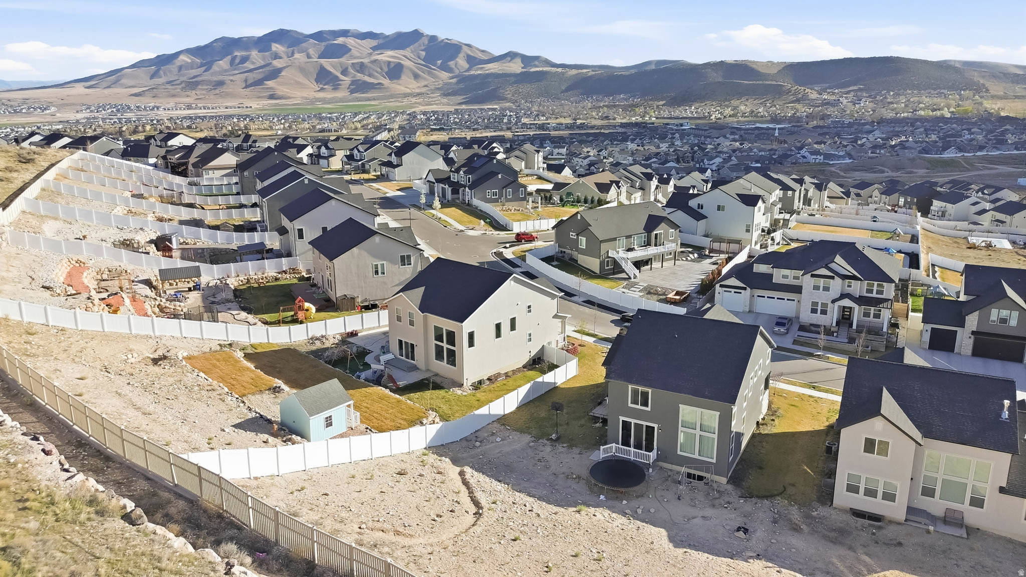 QUAILHILL - Residential