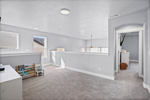 Tiny photo for 586 N HILL VIEW DR, Saratoga Springs, UT 84045 (MLS # 2148655)