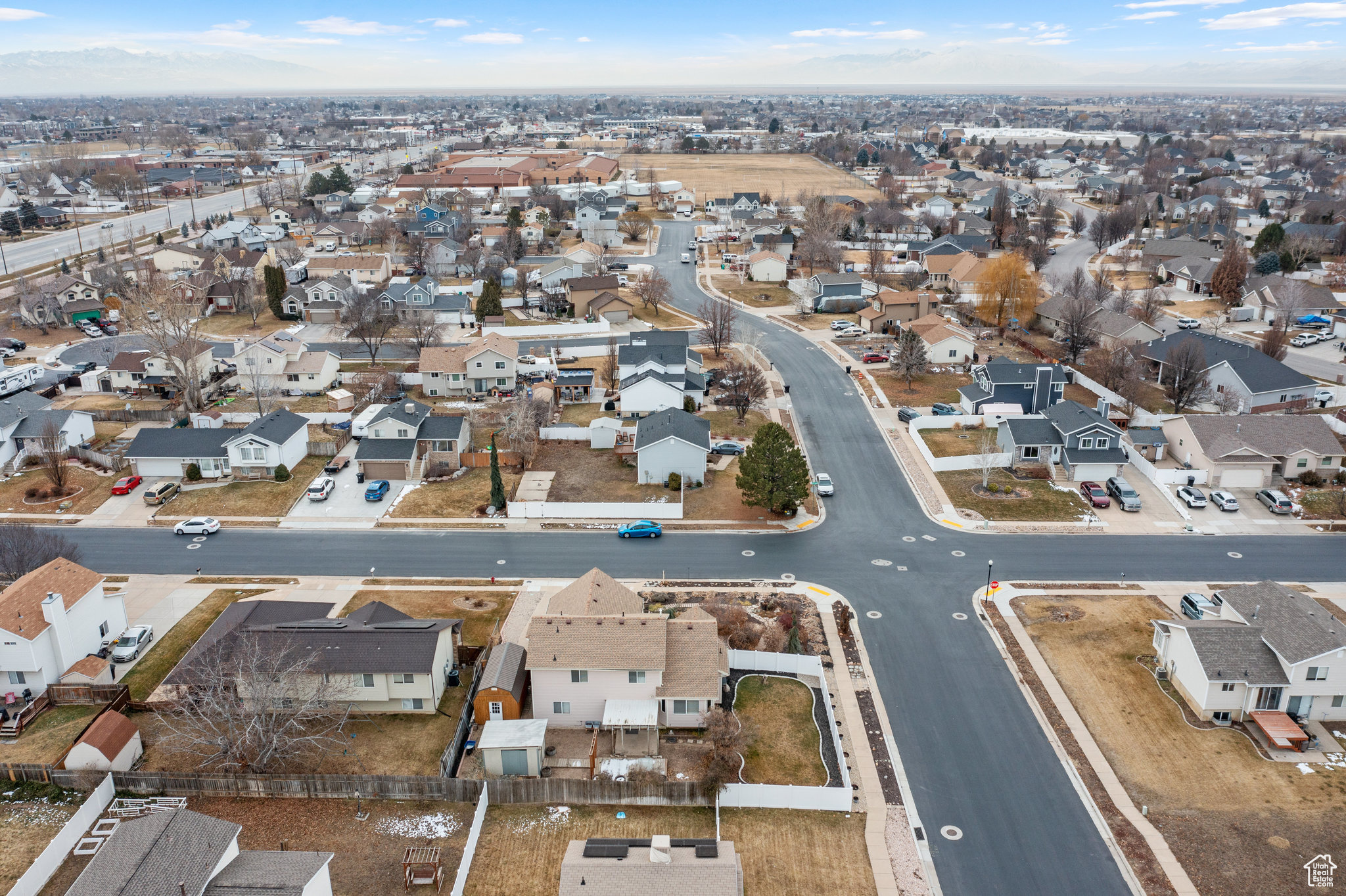 COUNTRY CROSSING - Residential