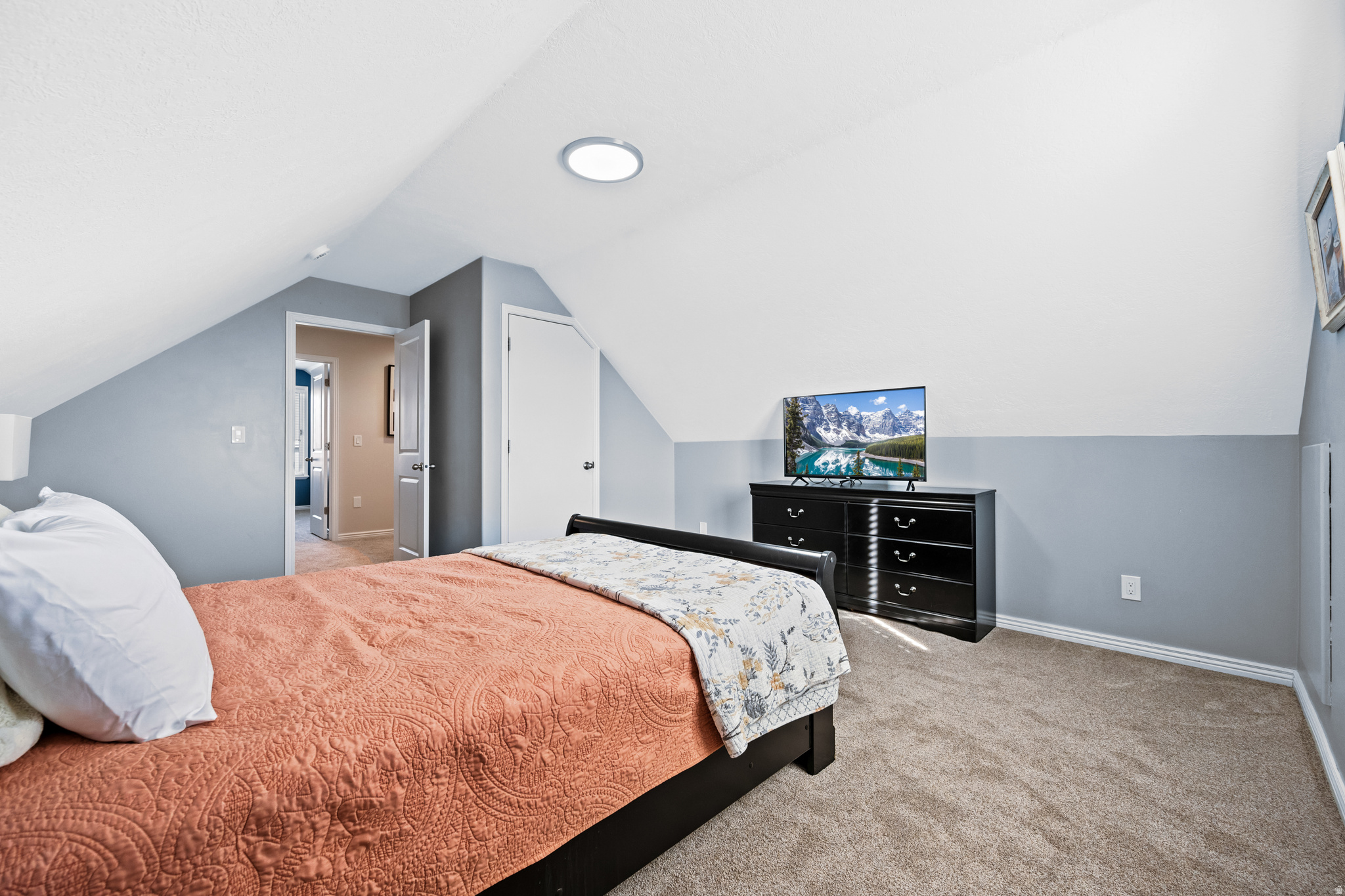 MOUNT AIREY - Residential