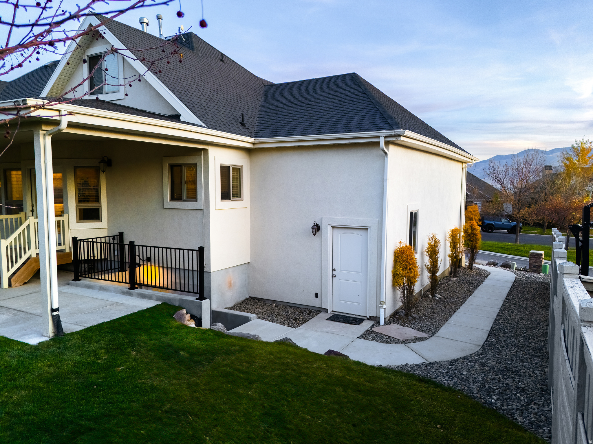 MOUNT AIREY - Residential