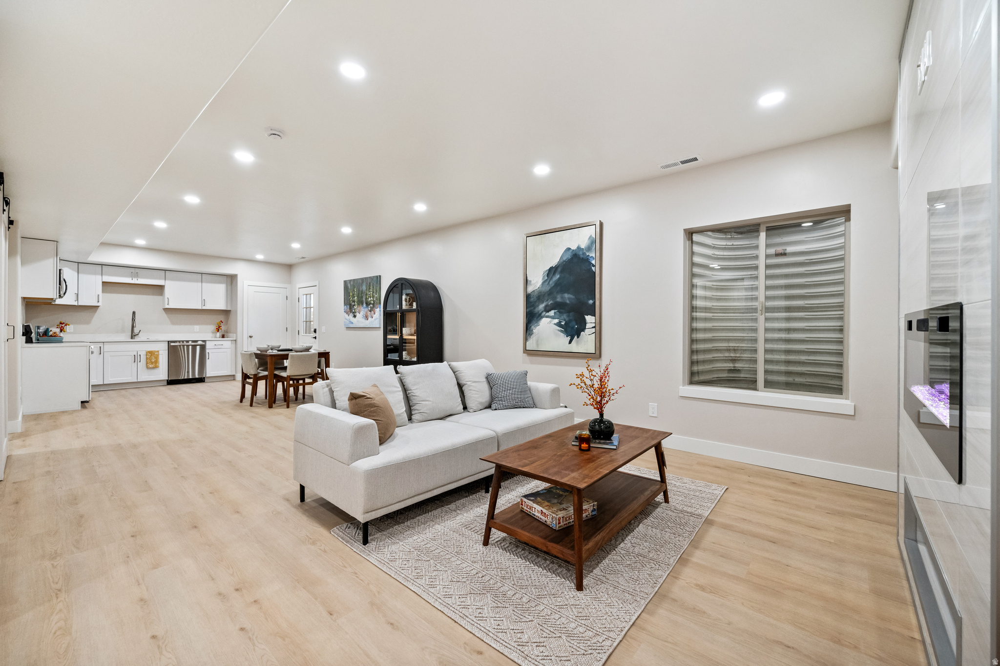 MOUNT AIREY - Residential