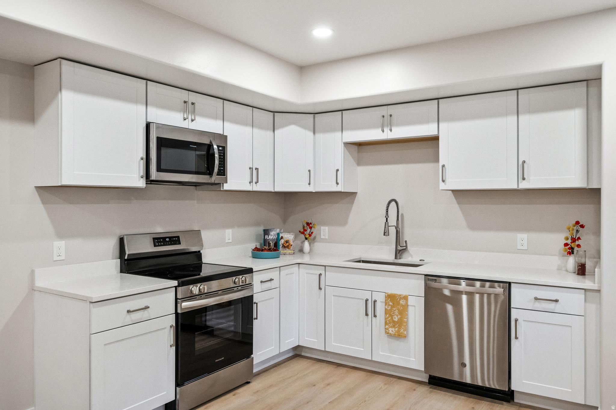 MOUNT AIREY - Residential