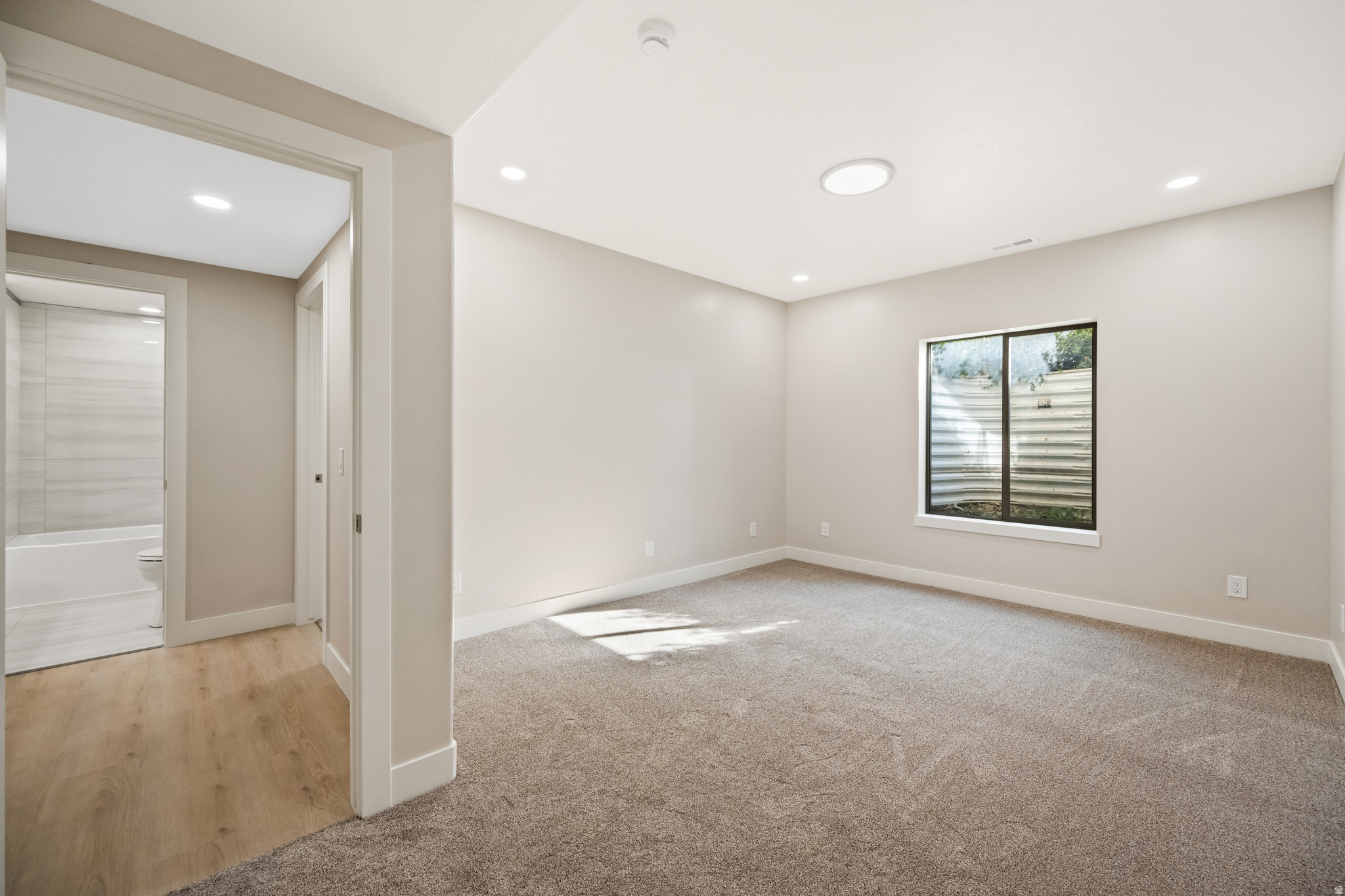 MOUNT AIREY - Residential