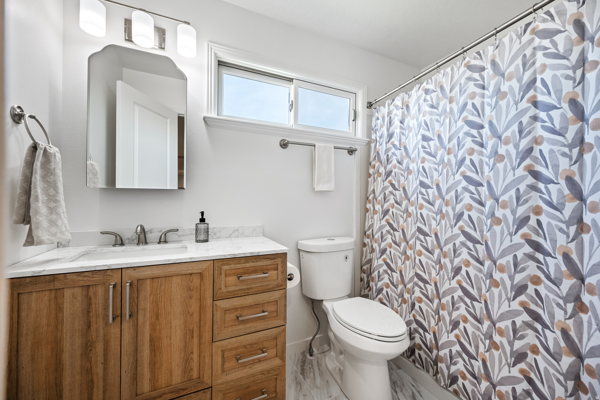 MOUNT AIREY - Residential