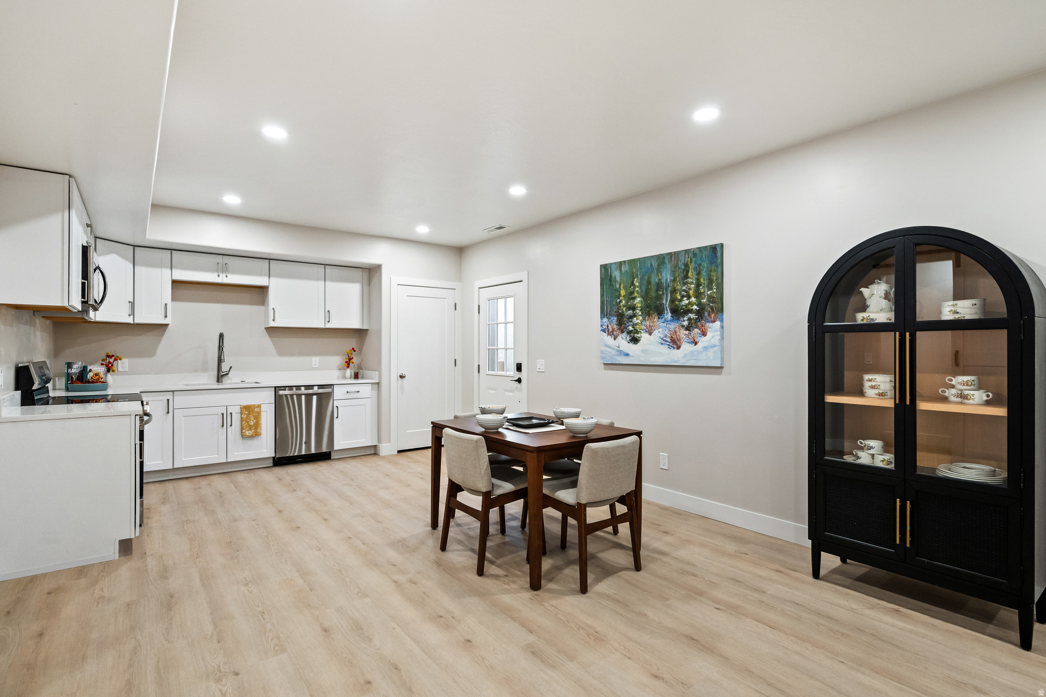 MOUNT AIREY - Residential