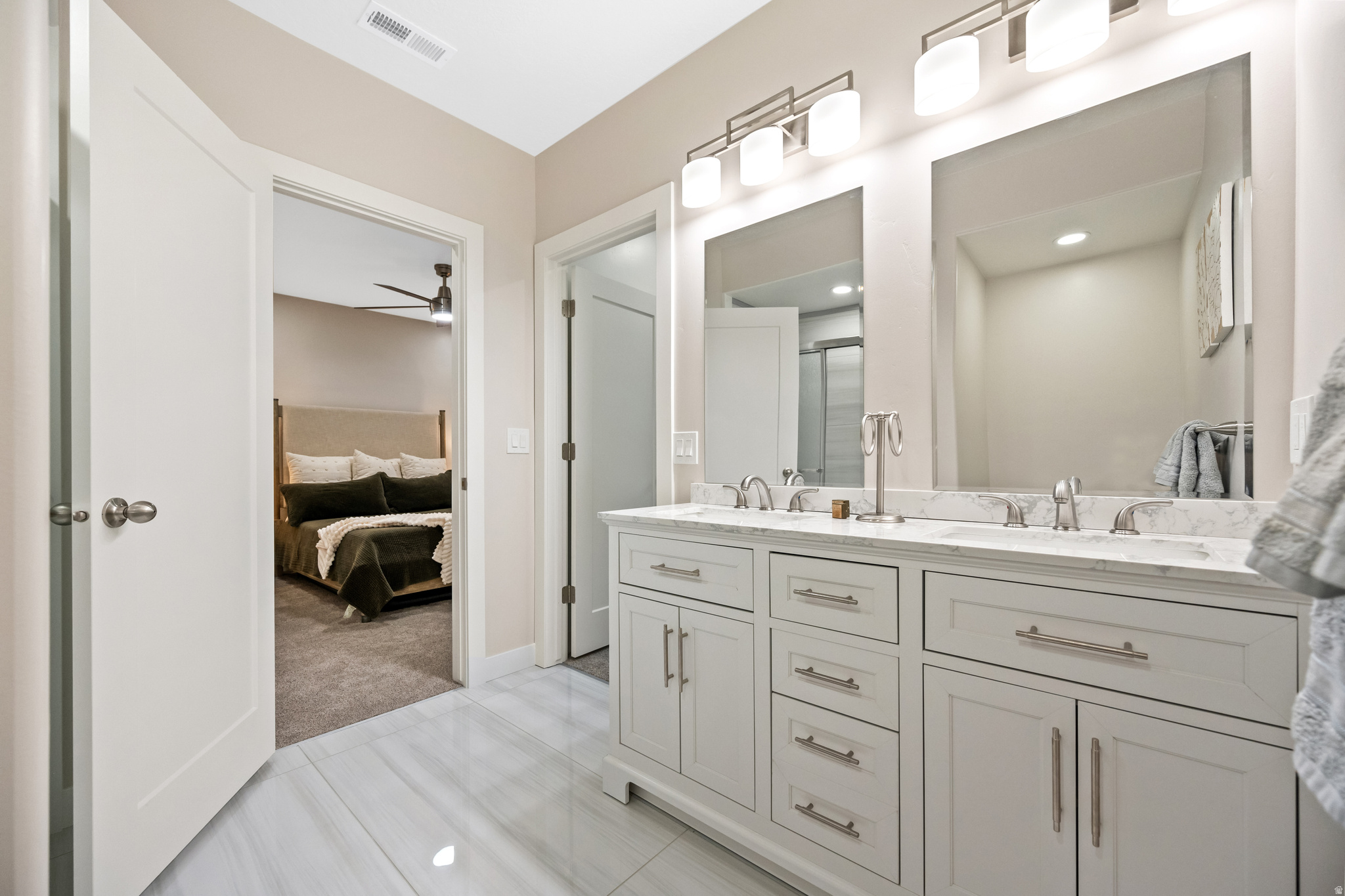 MOUNT AIREY - Residential