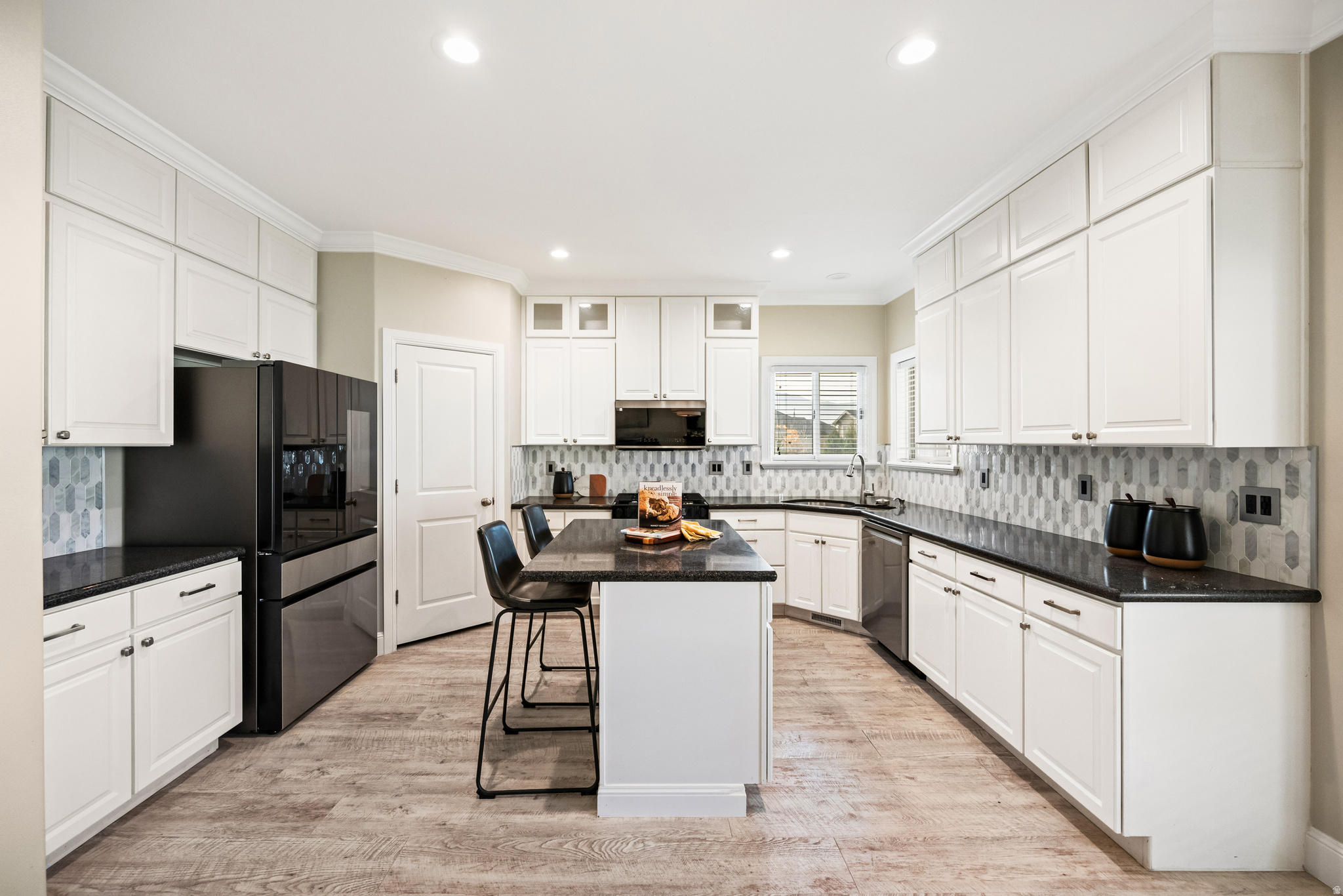 MOUNT AIREY - Residential