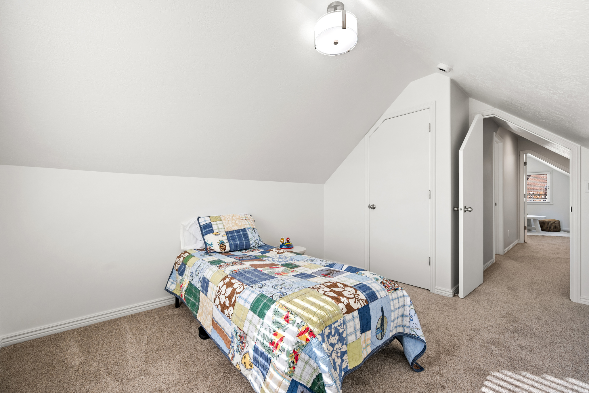 MOUNT AIREY - Residential