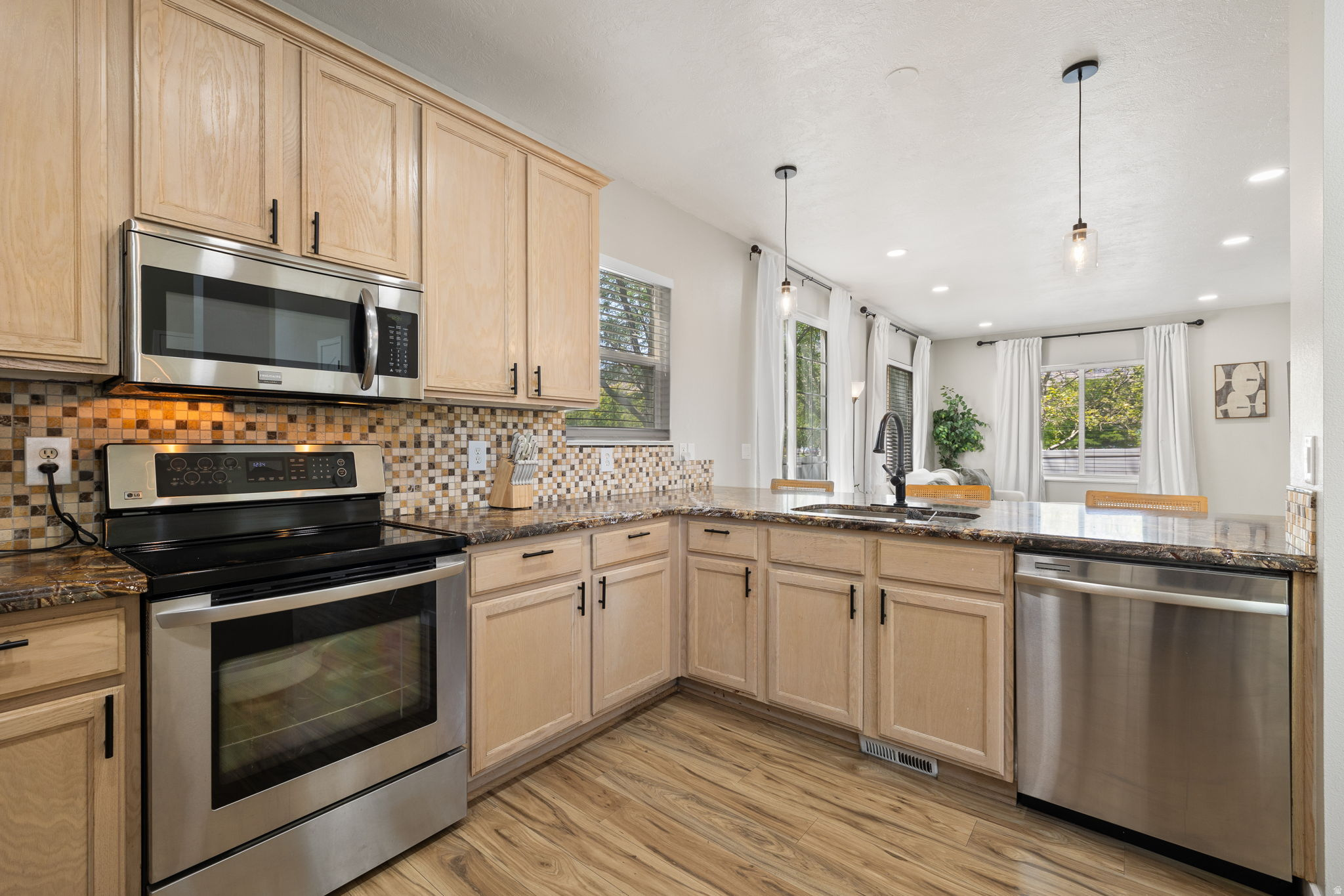 COTTAGES AT ELK RUN - Residential