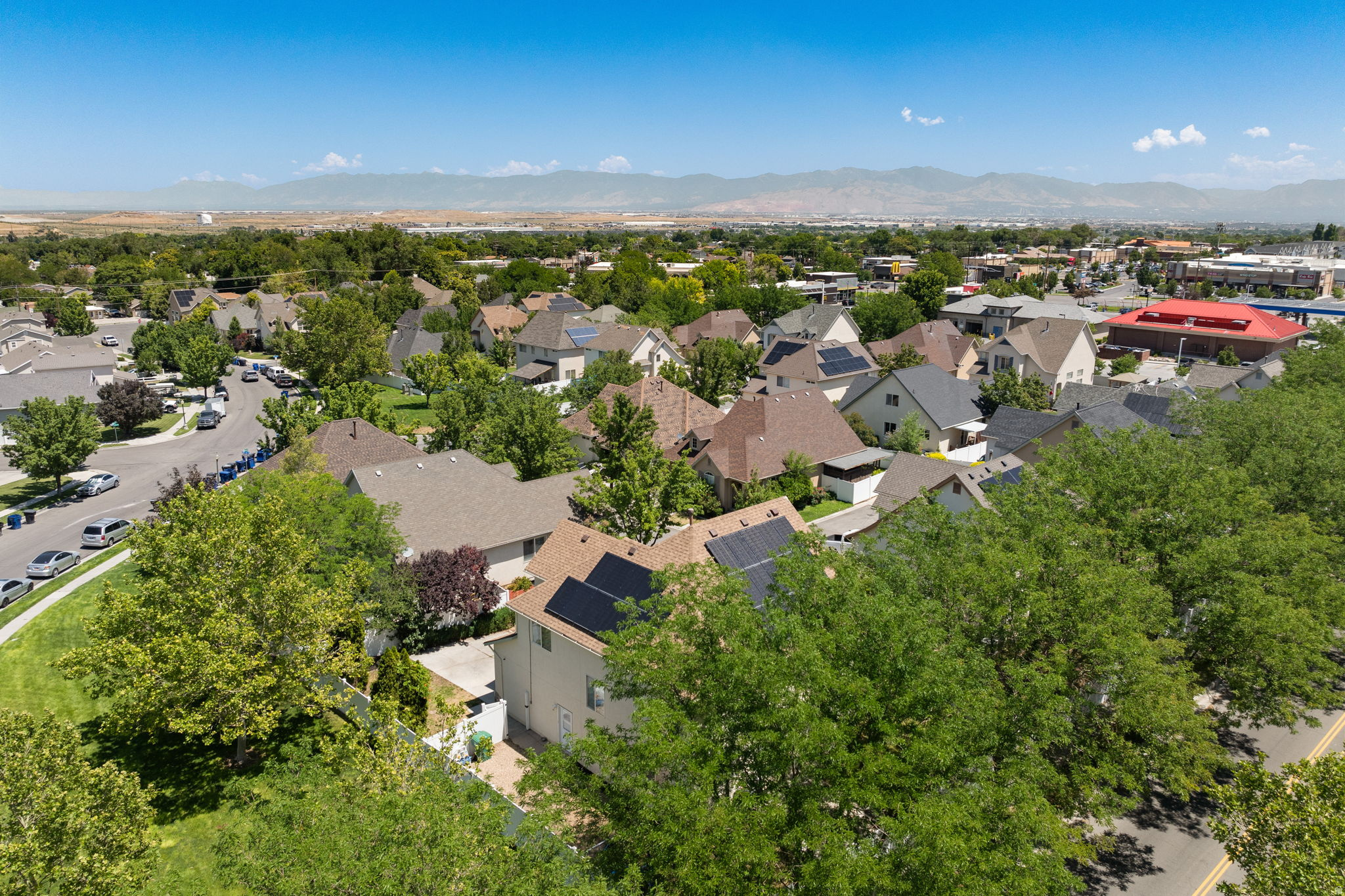 COTTAGES AT ELK RUN - Residential