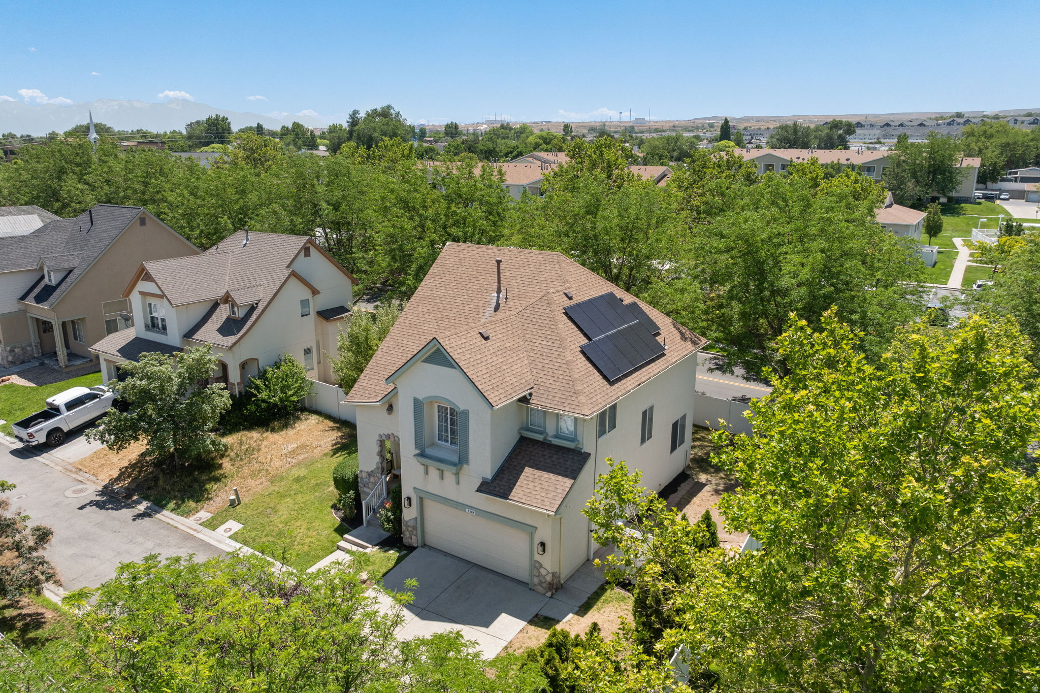 COTTAGES AT ELK RUN - Residential