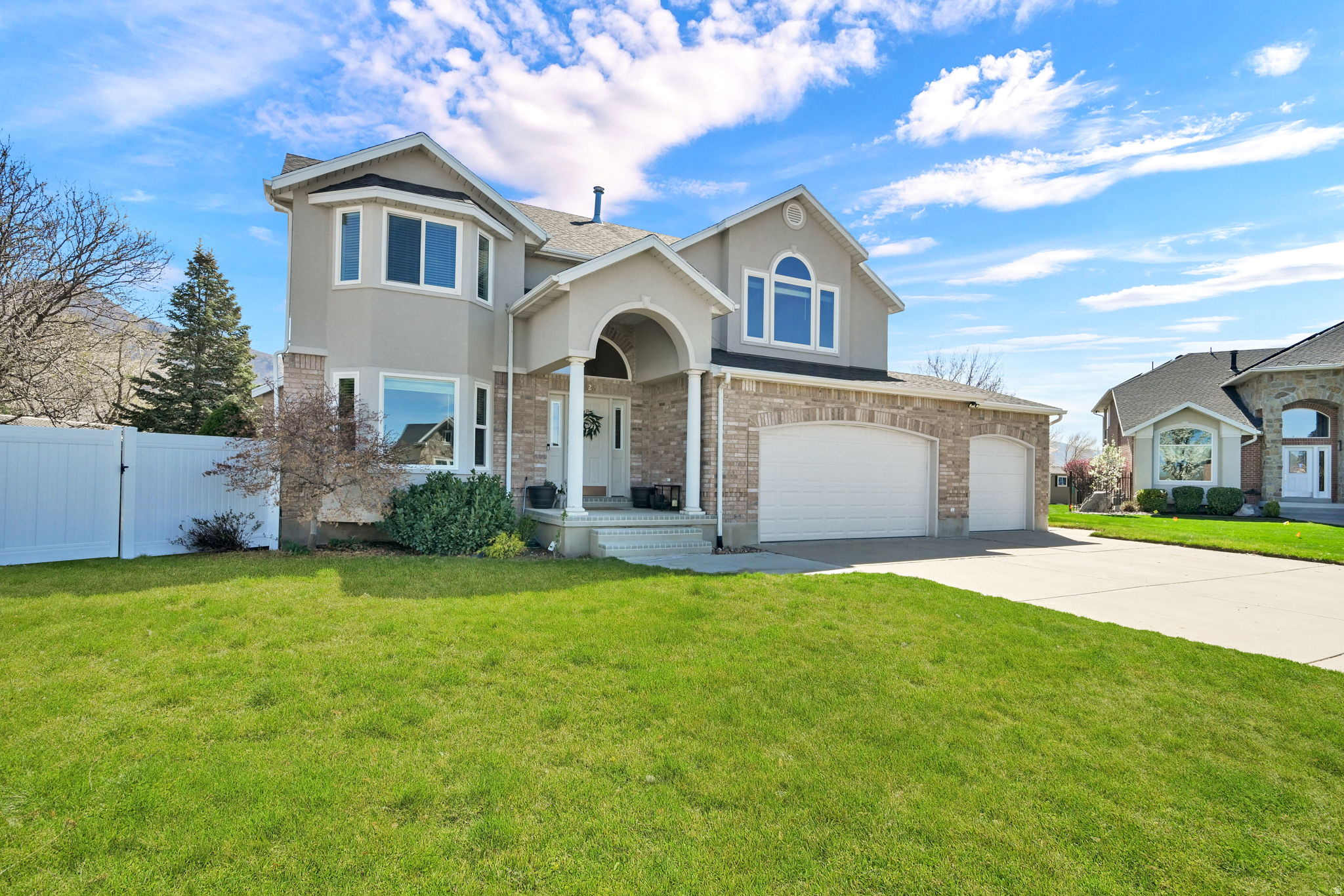 HIGHLANDS BLUFF - Residential