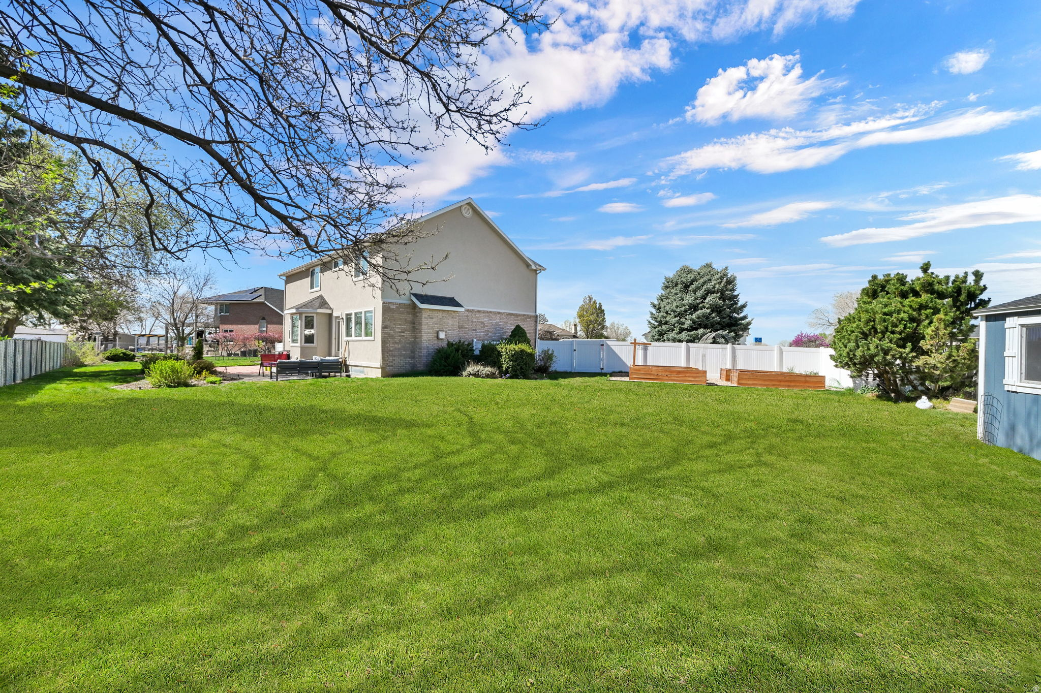 HIGHLANDS BLUFF - Residential