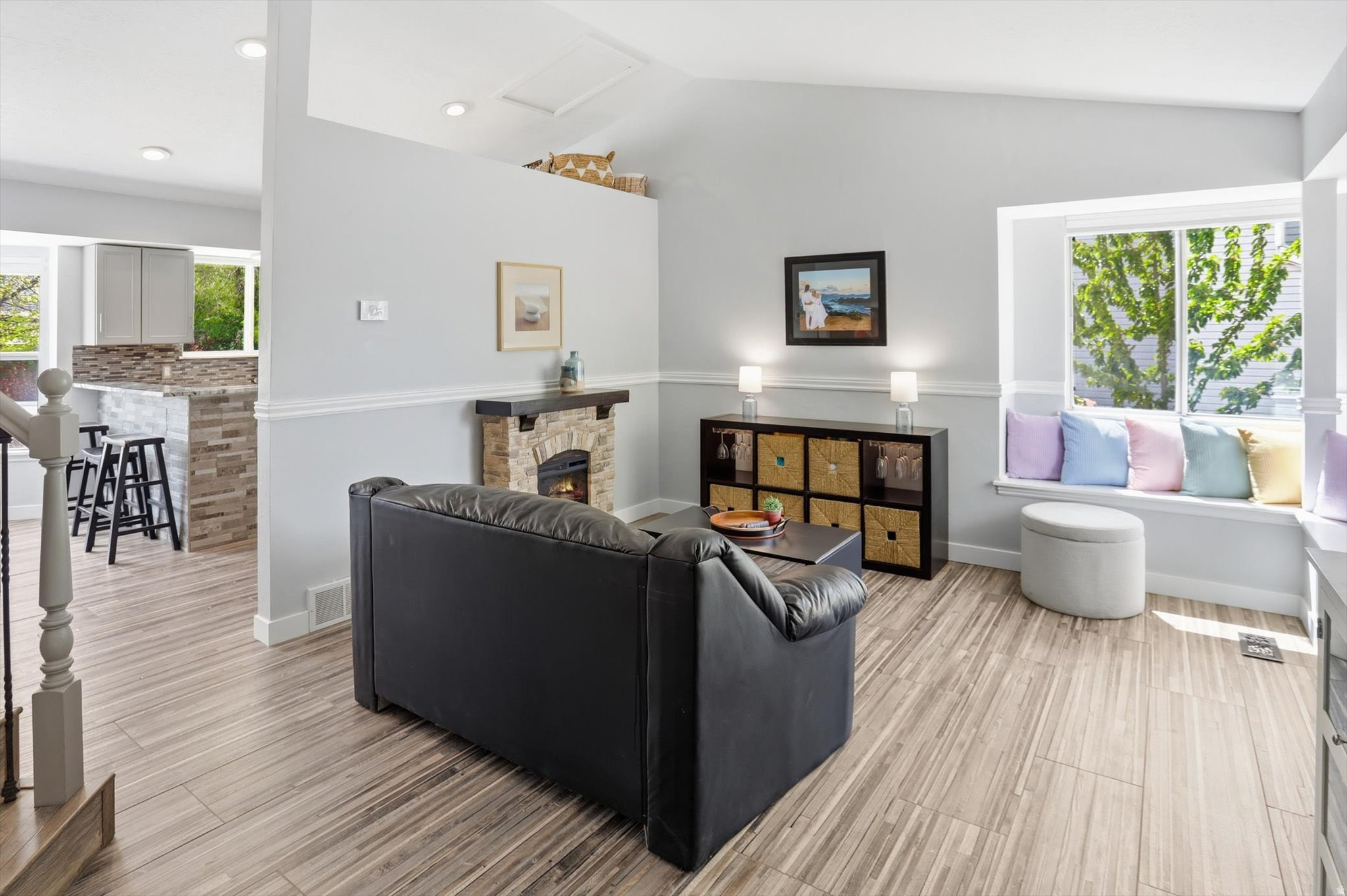 MEDALLION COVE - Residential