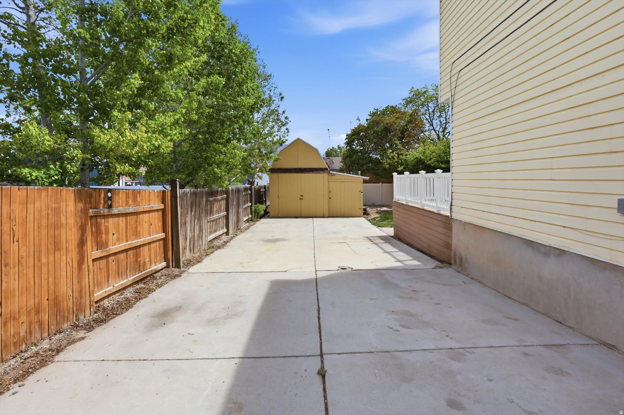 MEDALLION COVE - Residential