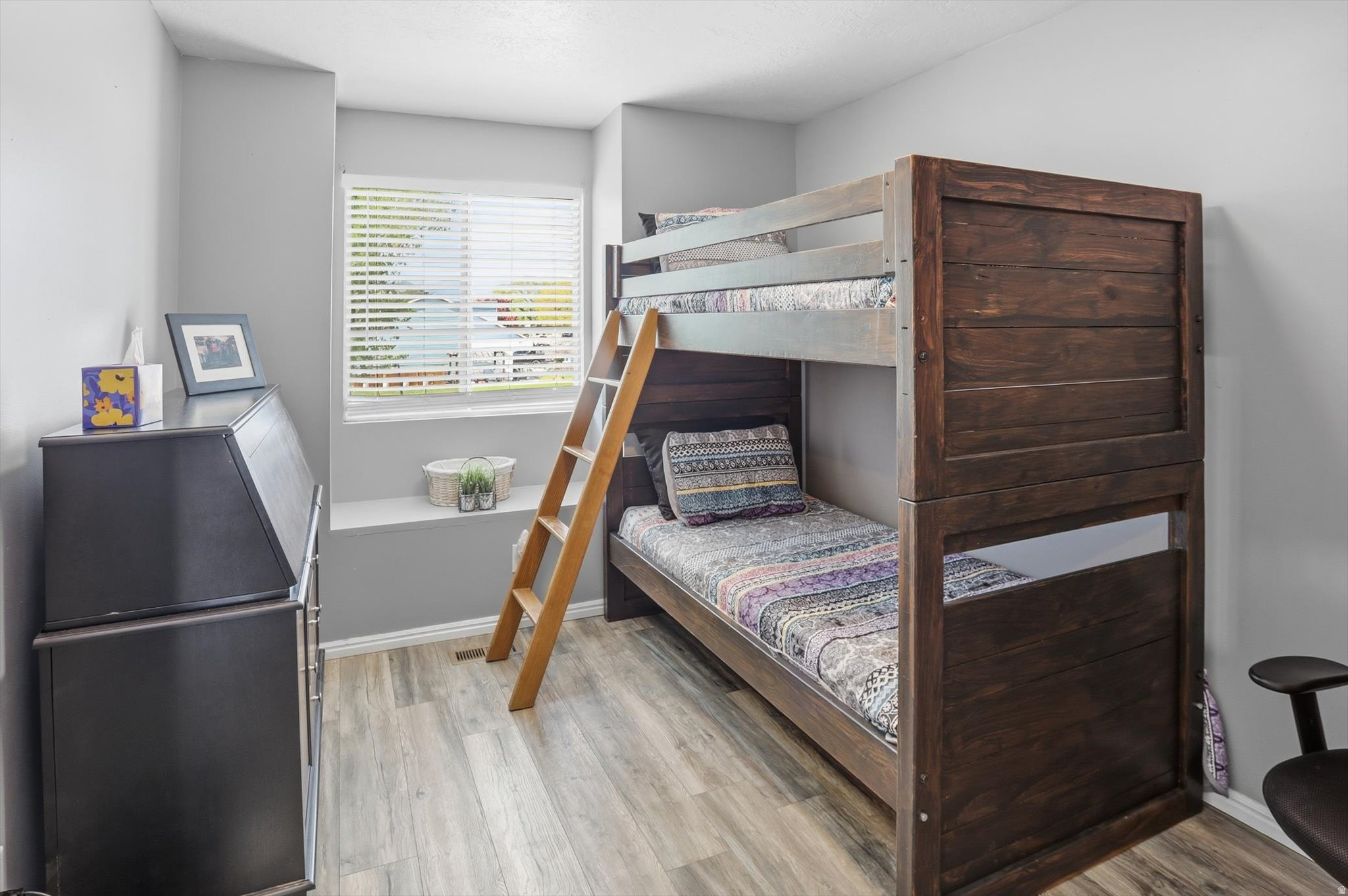 MEDALLION COVE - Residential