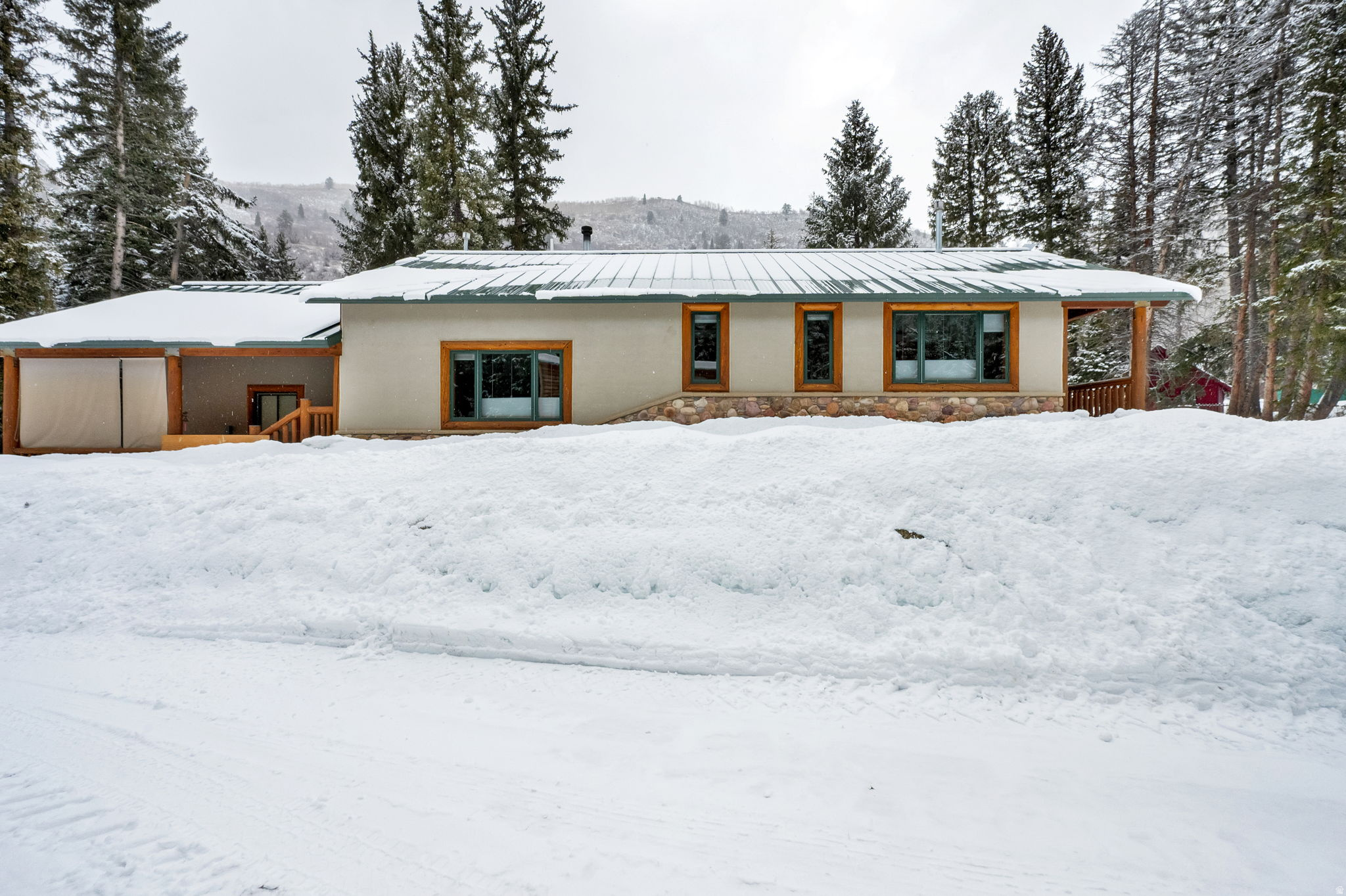 PINE TREE SUB - Residential